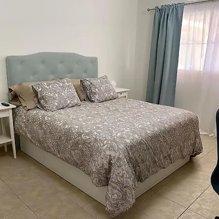 Villa Comfortable Family House With Pool And Jacuzzi *