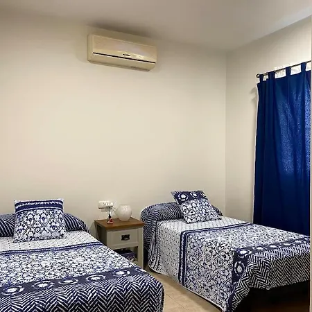 Comfortable Family House With Pool And Jacuzzi Villa *