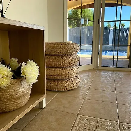 Comfortable Family House With Pool And Jacuzzi Villa Costa de Antigua