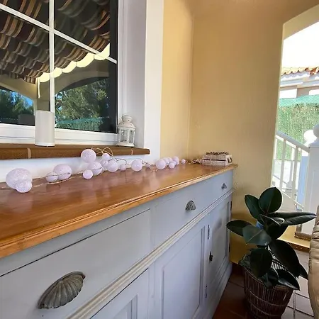 Comfortable Family House With Pool And Jacuzzi *