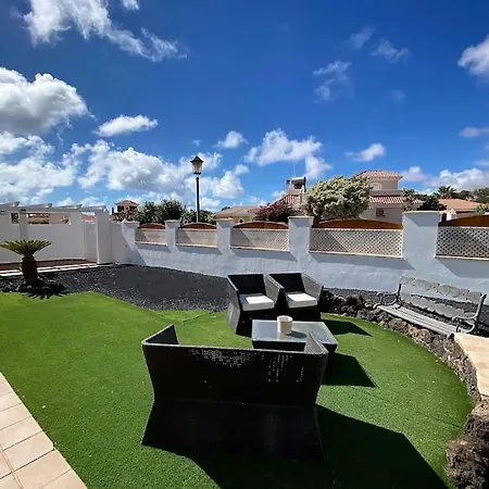 Comfortable Family House With Pool And Jacuzzi Villa Costa De Antigua